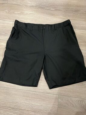 Men's PGA Tour Flat Front Golf Shorts. Black. Size 42. Pre-owned.